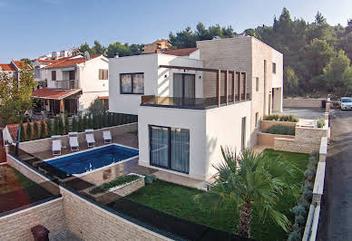 Villa 1