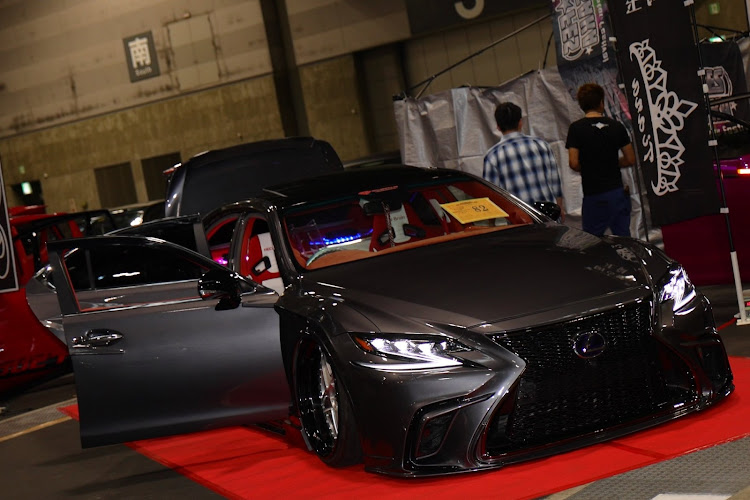 クラウンアスリートの名古屋・名古屋オートフェスティバル・LS・ヴェルファイア・最近投稿サボり気味に関するカスタム事例の投稿画像1枚目