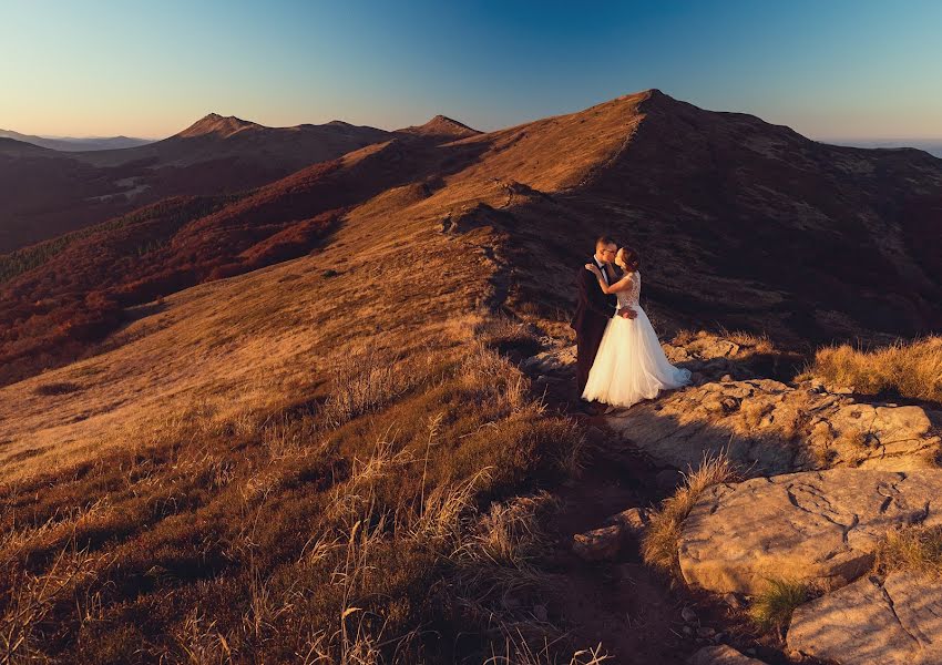 Fotografo di matrimoni Piotr Kowal (piotrkowal). Foto del 15 ottobre 2018