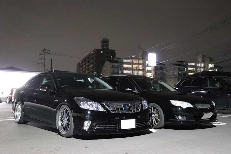 レガシィツーリングワゴンの200系クラウン・クラウンハイブリッド・車高調整・洗車・一眼レフに関するカスタム事例の投稿画像2枚目