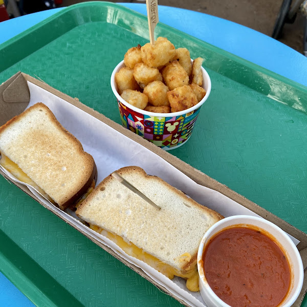 Grilled Cheese, Tomato Soup and Tator Tots