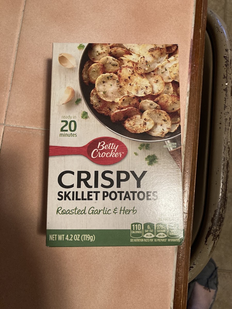 Crispy Skillet Potatoes - Roasted Garlic & Herb