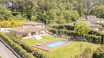 villa à Valbonne (06)