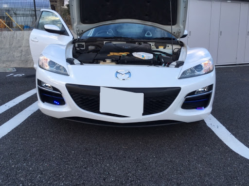 マツダ Rx 8を華麗にカスタム By ナツメグ 17 12 01 バンパーにled追加 後期型はフォグランプがフロントライトのすぐ下にあるため 夜になると下側が Cartune