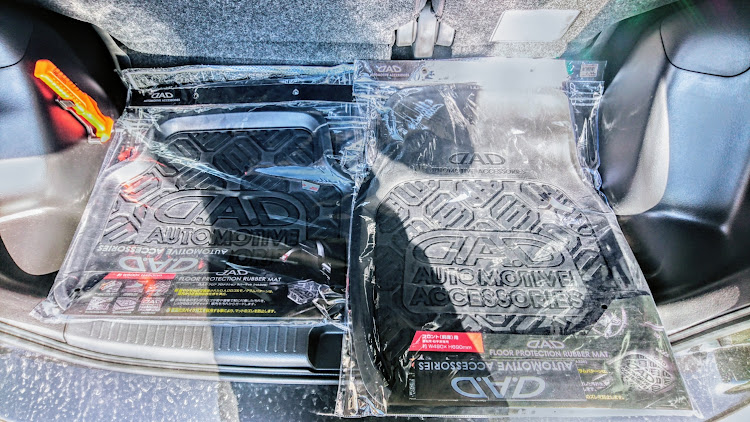 bBのDIY・D.A.D フロア プロテクション ラバーマット・車内清掃・車内インテリア・エムズガレージに関するカスタム事例の投稿画像1枚目