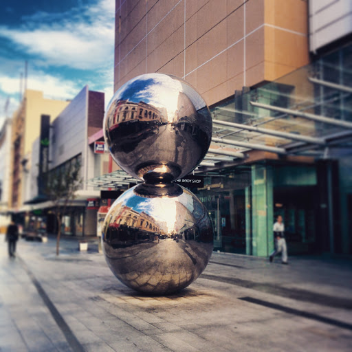 Malls Balls