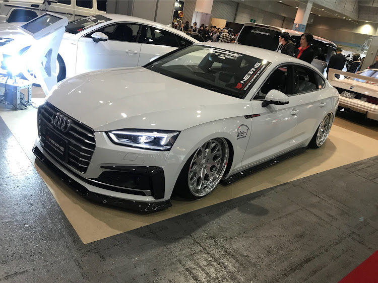 masaさんが投稿した大阪オートメッセ・bmw・A5・フェラーリ・ランボルギーニに関するカスタム事例の投稿画像1枚目