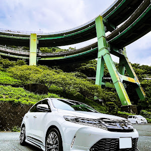 ハリアー ASU65W