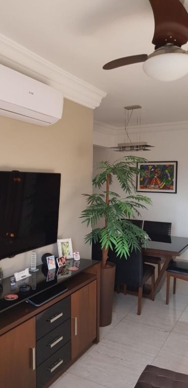 Apartamento mobiliado em Santos, elevado, 1 vaga demarcada, 3 banheiros,