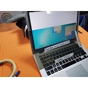 Phim Phân Cực Macbook Air Tặng Dao, Khăn Lau, Hướng Dẫn Dán