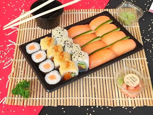 Salmon Island Box (20 Pcs)