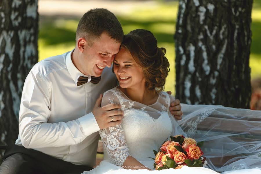 Fotógrafo de casamento Svyatoslav Dyakonov (slavalis). Foto de 16 de agosto 2016