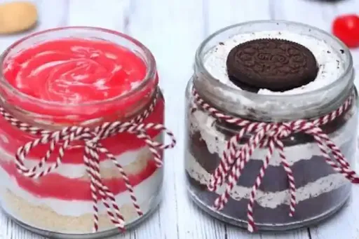 Strawberry & Oreo Cake In Jar [2 Piece]