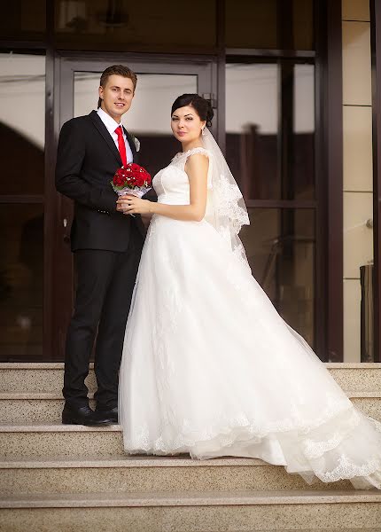 Wedding photographer Olesya Shapovalova (lesyashapovalova). Photo of 9 November 2014