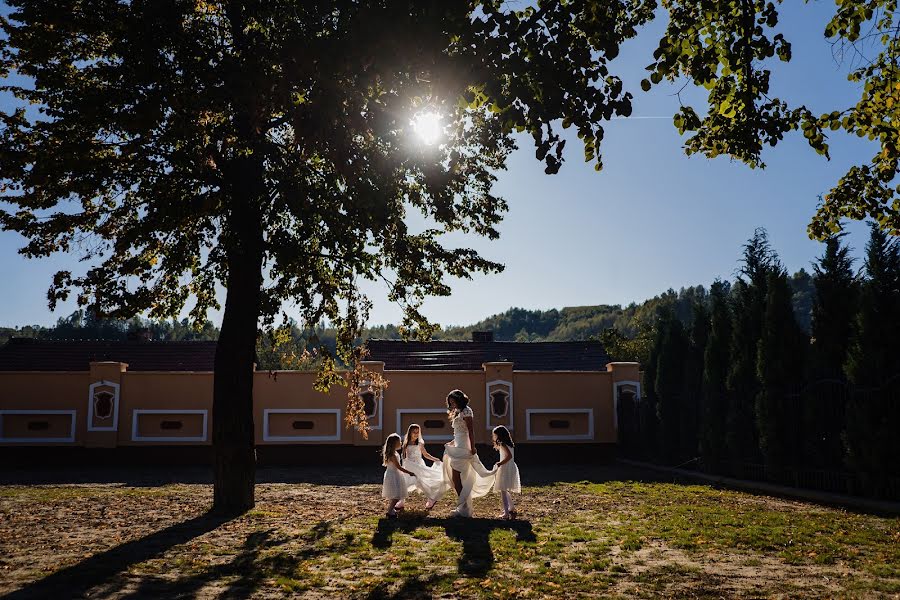 婚礼摄影师Ciprian Dumitrescu（cipriandumitres）。2019 11月30日的照片