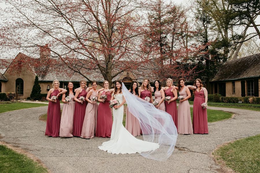 Wedding photographer Jennifer Woodward (capturedcouture). Photo of 10 March 2020