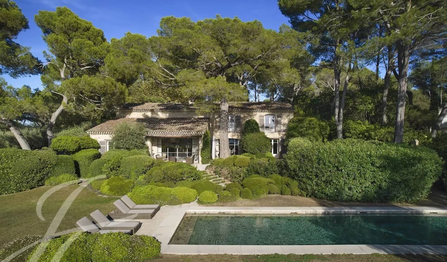 Villa with pool Mougins