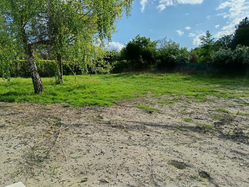 Vente terrain  675 m² à Bassens (33530), 217 000 €