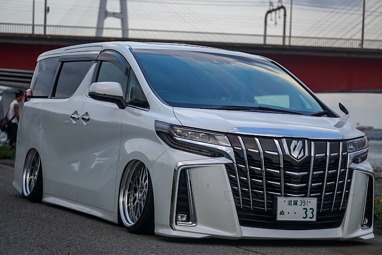アルファードのヴェルファイア・車好き・車好きと繋がりたい・最高の思い出に関するカスタム事例の投稿画像9枚目