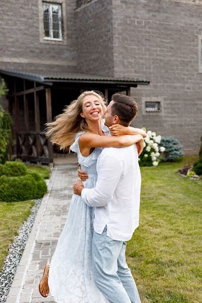 Fotógrafo de casamento Artem Kuzmichev (kuzmichev). Foto de 1 de fevereiro 2022