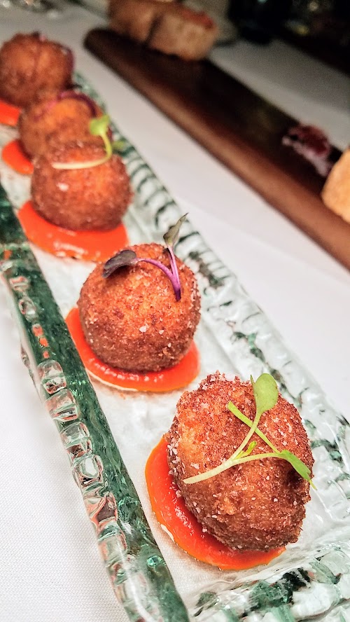 Can Font Happy Hour, also available on their starters section of the dinner menu, of Croquetas de Pernil Ibéric, Spanish Fritters of Iberico Ham, Piquillo Pepper Sauce