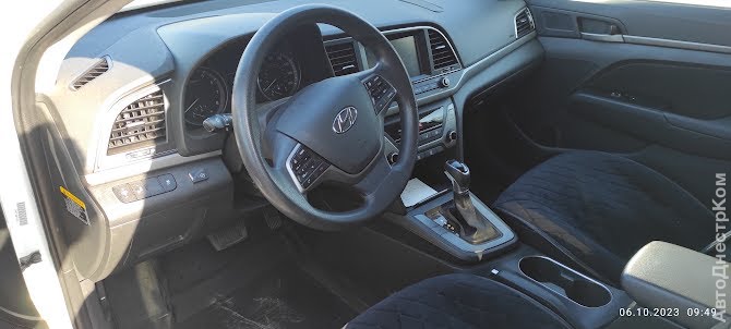 продам авто Hyundai Elantra Elantra V фото 4