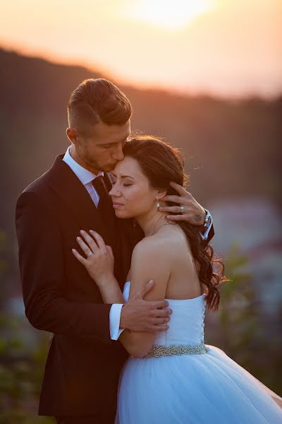 Wedding photographer Liviu Florea (liviuflorea). Photo of 1 April 2018