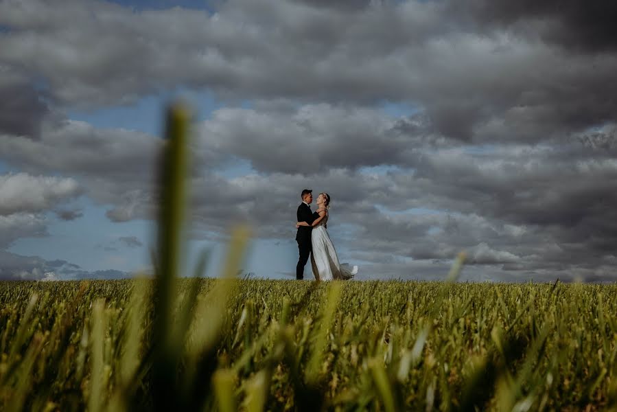 Fotografo di matrimoni Asia Lutyńska (lutynska). Foto del 25 febbraio 2020