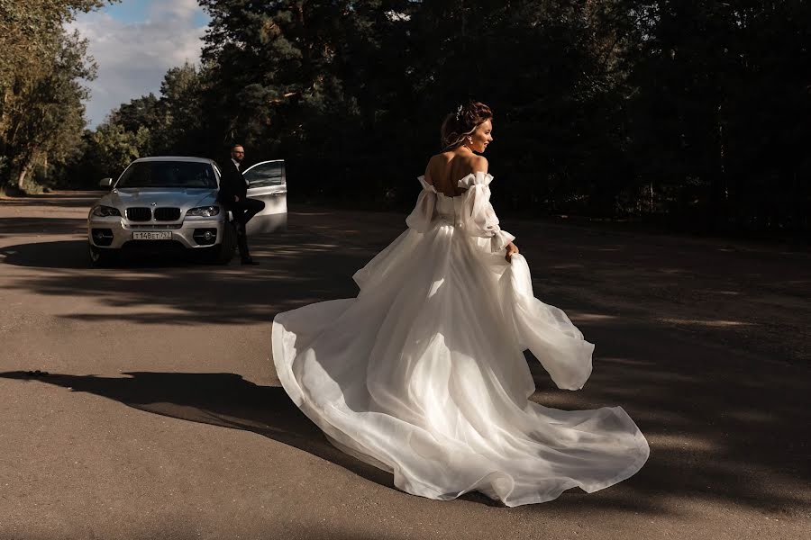 Wedding photographer Olya Poduta (olavolina). Photo of 5 October 2021