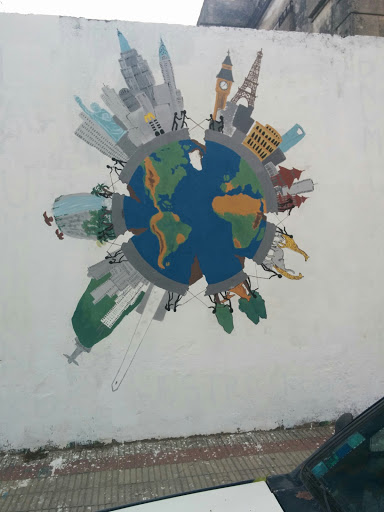 Mural Mundo Pequeño