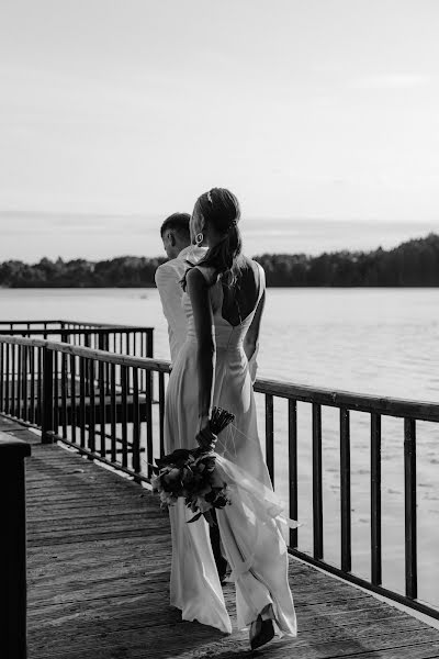 Fotógrafo de casamento Alena Kochneva (helenkochneva). Foto de 25 de março 2022