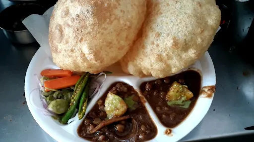 Chole Bhature ( Paneer Stuffed )