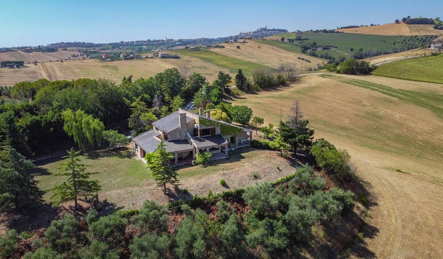 Villa with garden and terrace Fermo