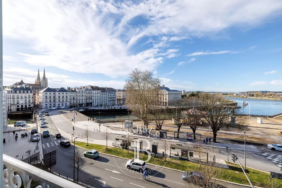 Vente viager 5 pièces 182 m² à Bayonne (64100), 300 000 €