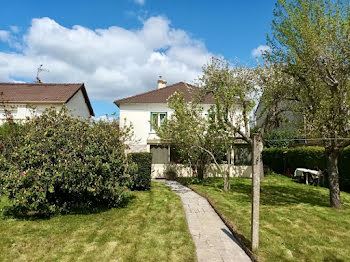 maison à Le Mesnil-Saint-Denis (78)