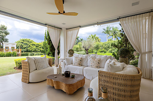 Maison avec piscine et jardin 2