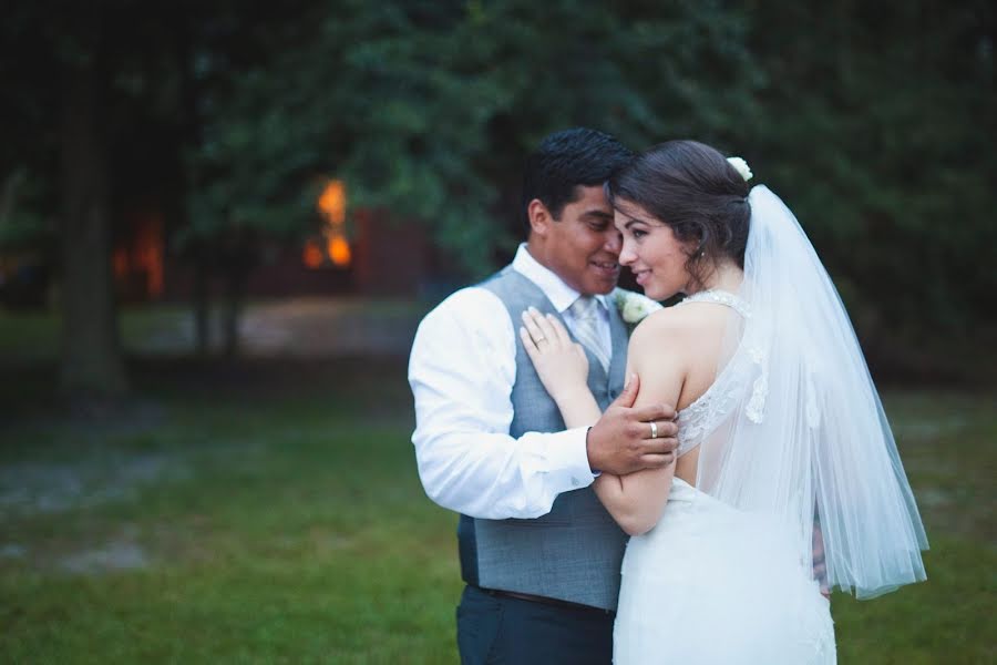 Fotografo di matrimoni Jonnie (jonniehphoto). Foto del 25 maggio 2023