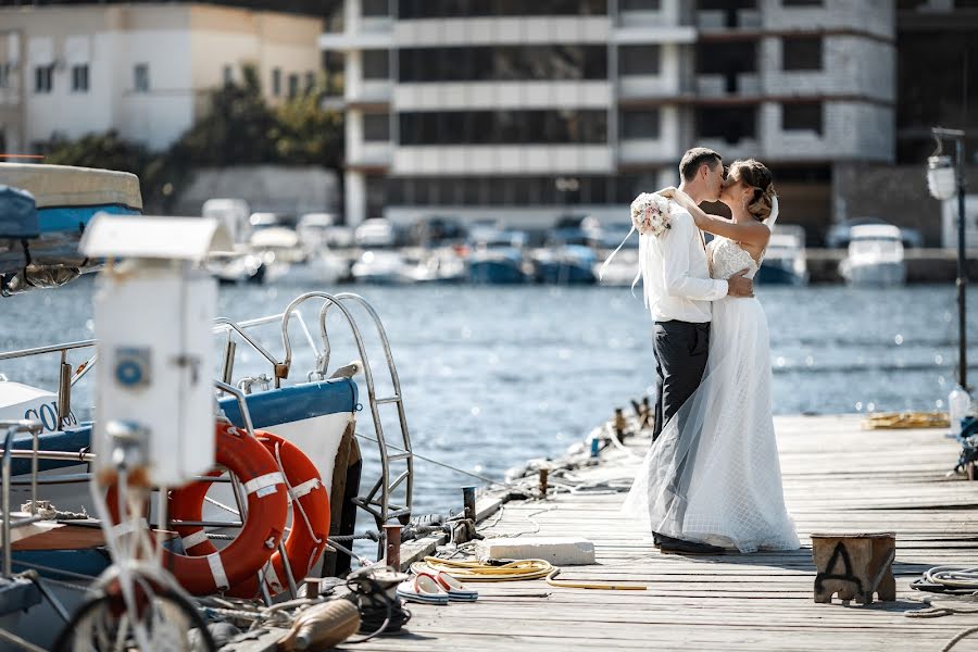 Fotógrafo de casamento Konstantin Olnov (konstantinolnov). Foto de 16 de março 2020