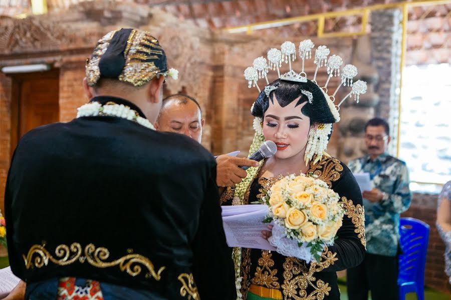 Fotografo di matrimoni Rizky Anggara Dwi Ananta (deluzphotography). Foto del 1 giugno 2020
