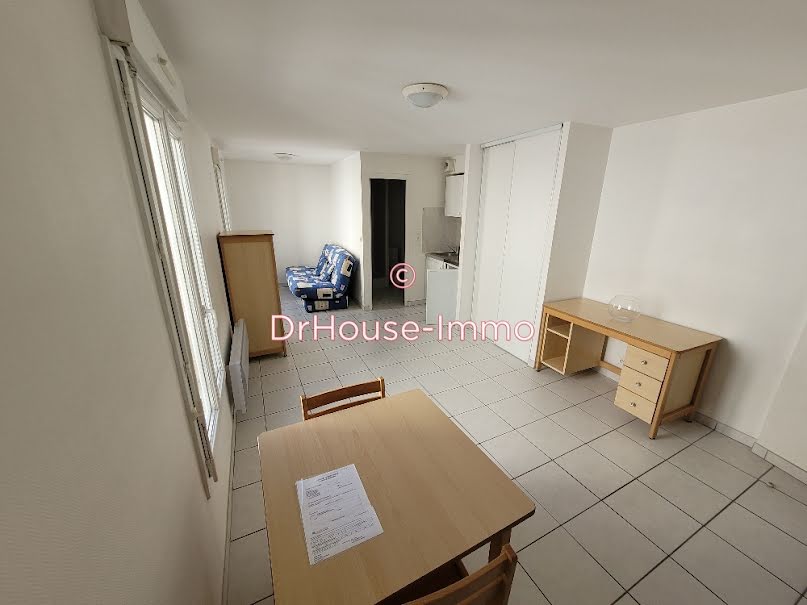 Location meublée appartement 1 pièce 24 m² à Clermont-Ferrand (63000), 550 €