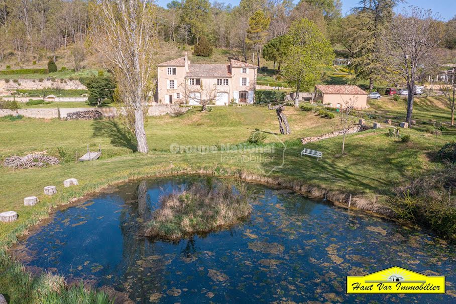 Vente propriété 13 pièces 520 m² à Gréoux-les-Bains (04800), 890 000 €