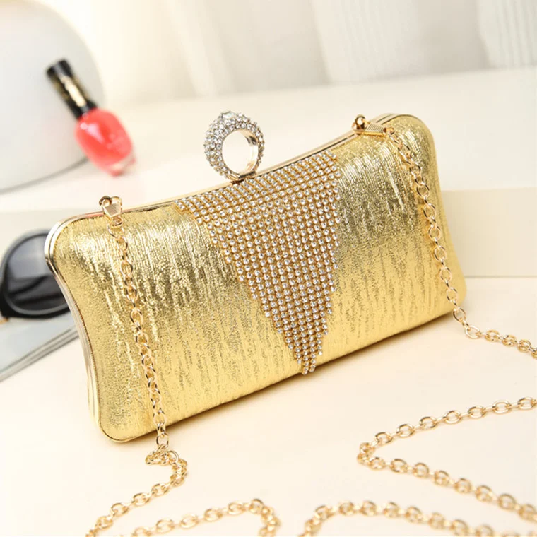 Bolsa com corrente de anel Elegância e praticidade no seu dia a dia Design moderno e versátil para transportar seus pertences com segurança e estilo