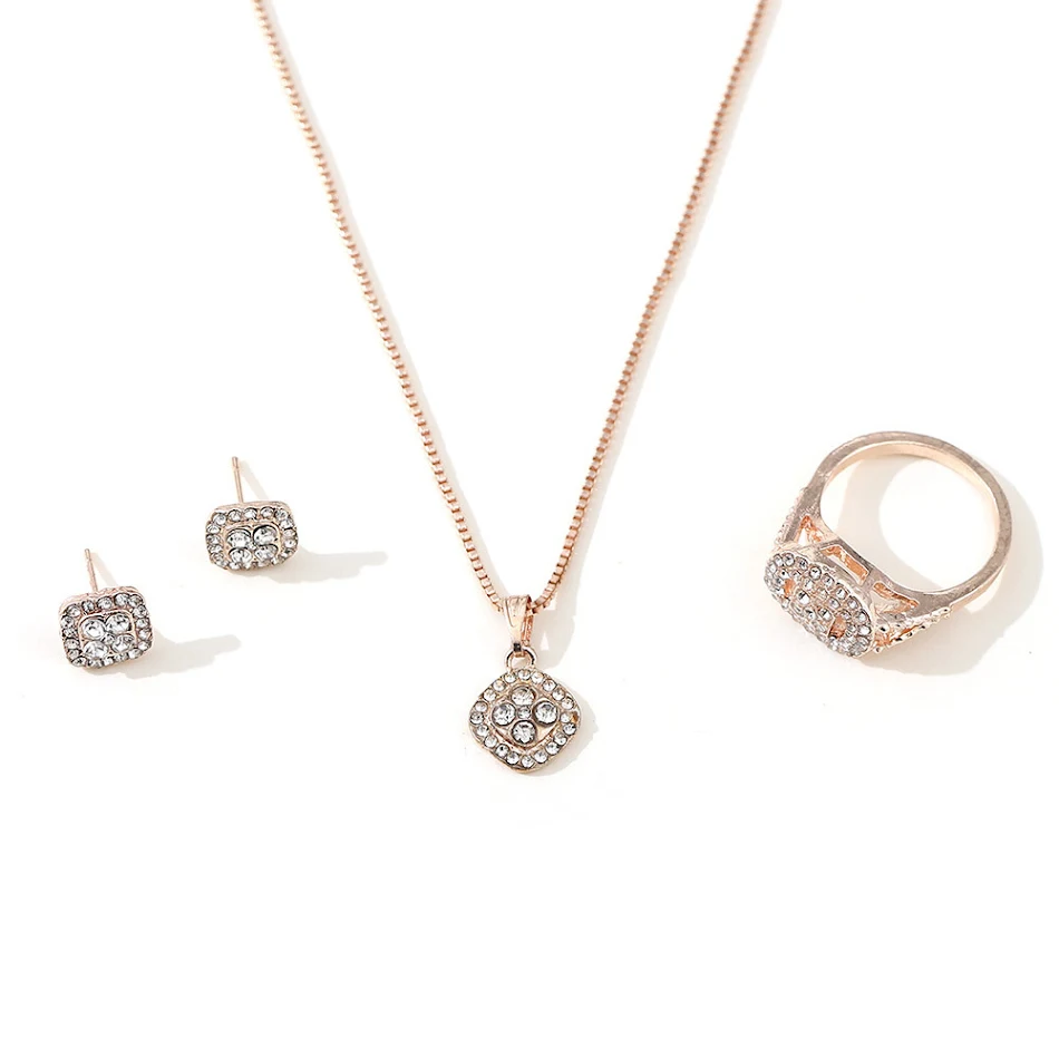 Bague de fiançailles étincelante pour elle, symbole d'amour éternel. Découvrez notre collection exclusive de bagues avec des diamants magnifiques.