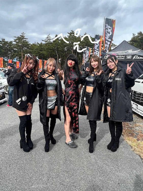 ステップワゴンスパーダのROWEN・ROWFES Vol2・DIYカスタム車両・黒紅Style・化け物に関するカスタム事例の投稿画像4枚目