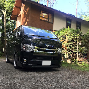 ハイエースバン TRH200V