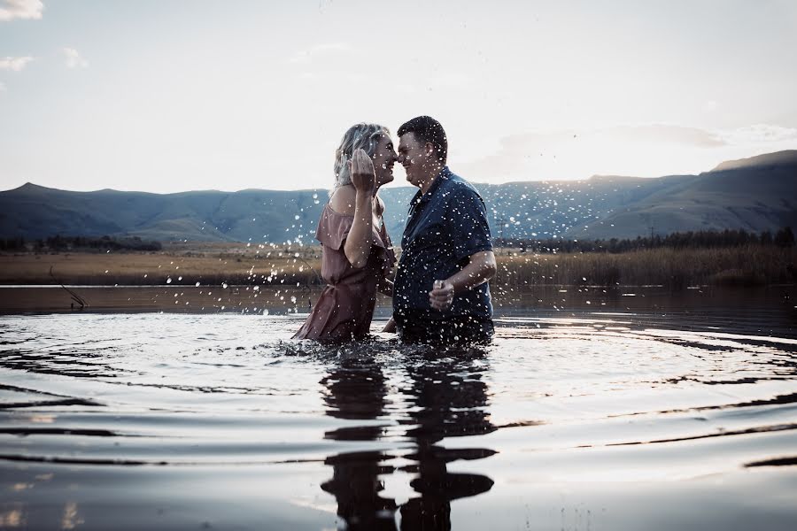 Fotografo di matrimoni Warren Wade (t5gysov). Foto del 5 maggio 2021