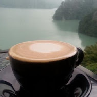 大溪湖畔景觀咖啡廳