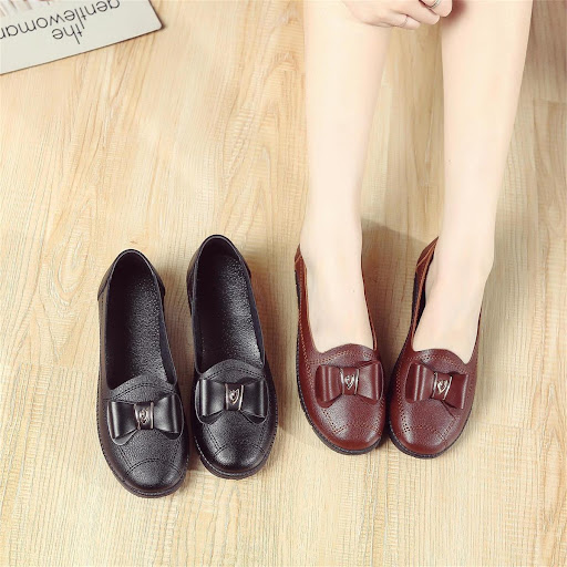 Title 3, Womens Fashion Flat Soft Leather Grandma Shoes...