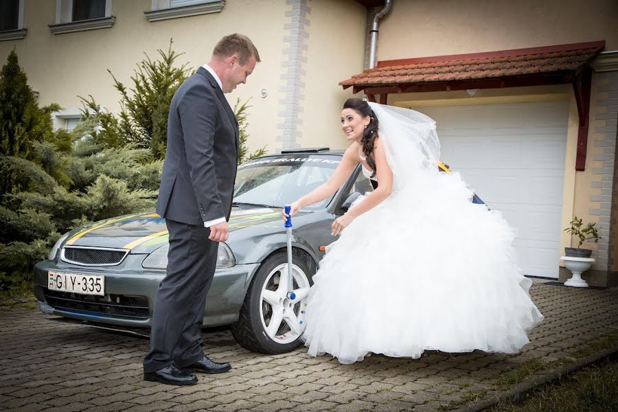 Fotógrafo de casamento Zoltan Bakos (bakos). Foto de 3 de março 2019