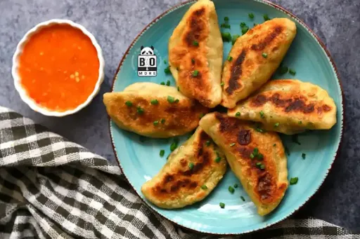 Mix Vegetables Pan Fried Momos